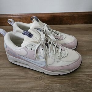 Nike Womens Air Max 90 Futura Pale Ivory Platinum Violet size 8